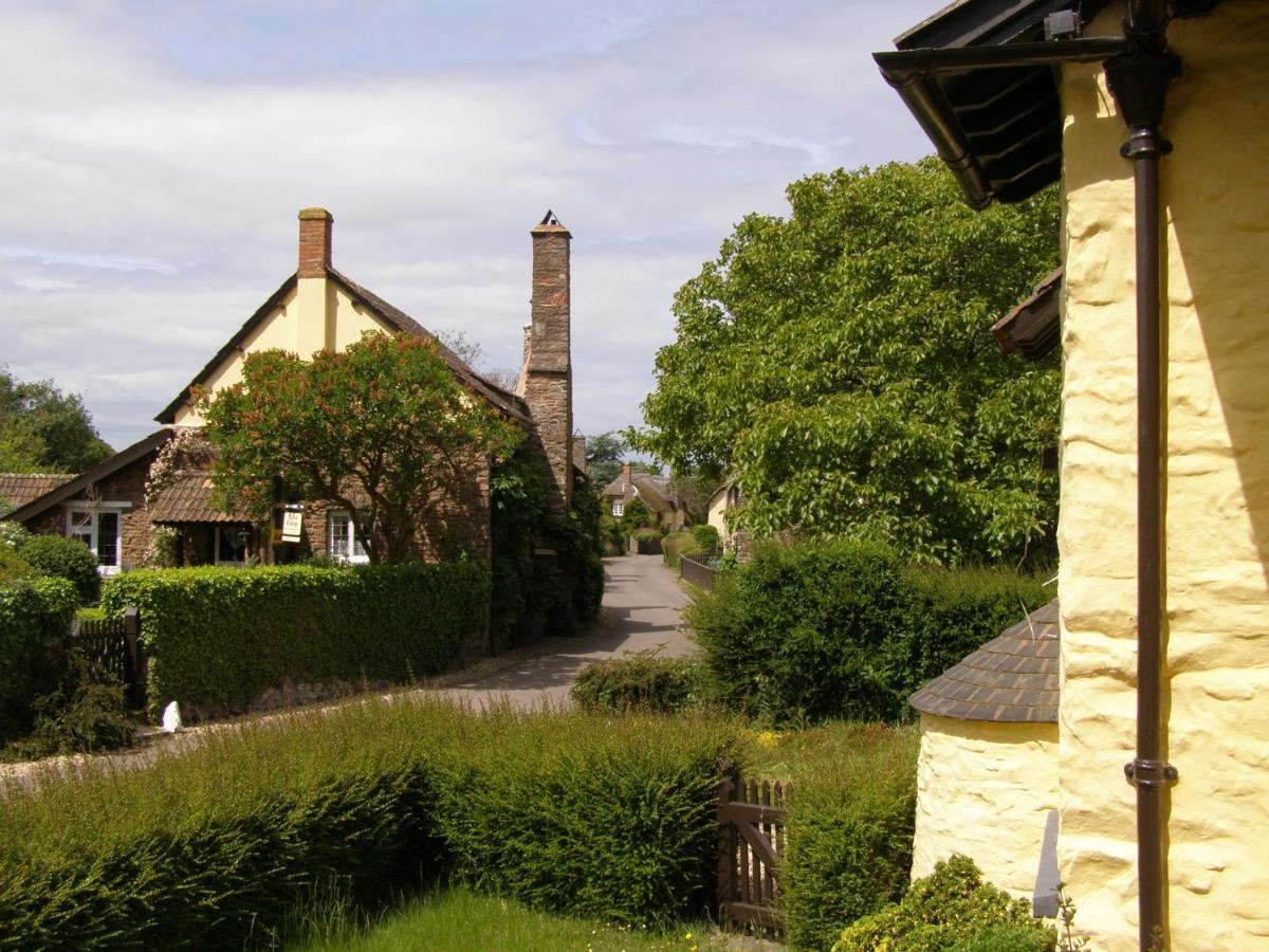 Tudor Cottage Bossington Buitenkant foto